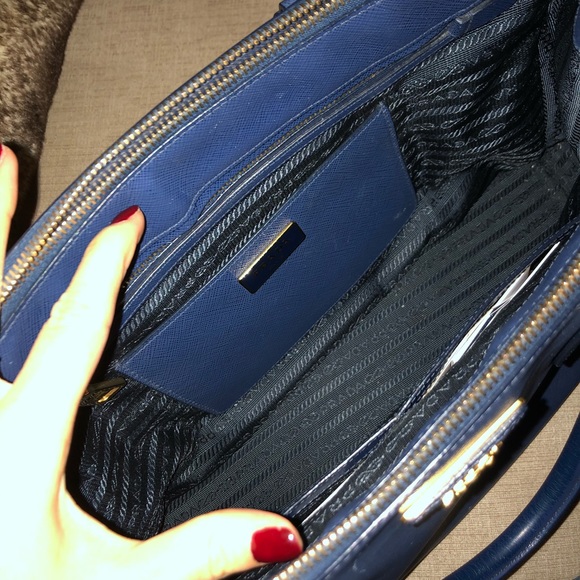 Prada Galleria Tote - Picture 5 of 6